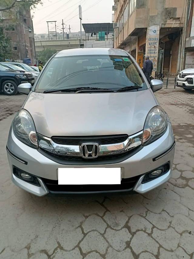 https://images10.gaadi.com/usedcar_image/4299455/original/processed_9aaf10d47728742ec49a4f6ee7358b60.jpg?imwidth=6400