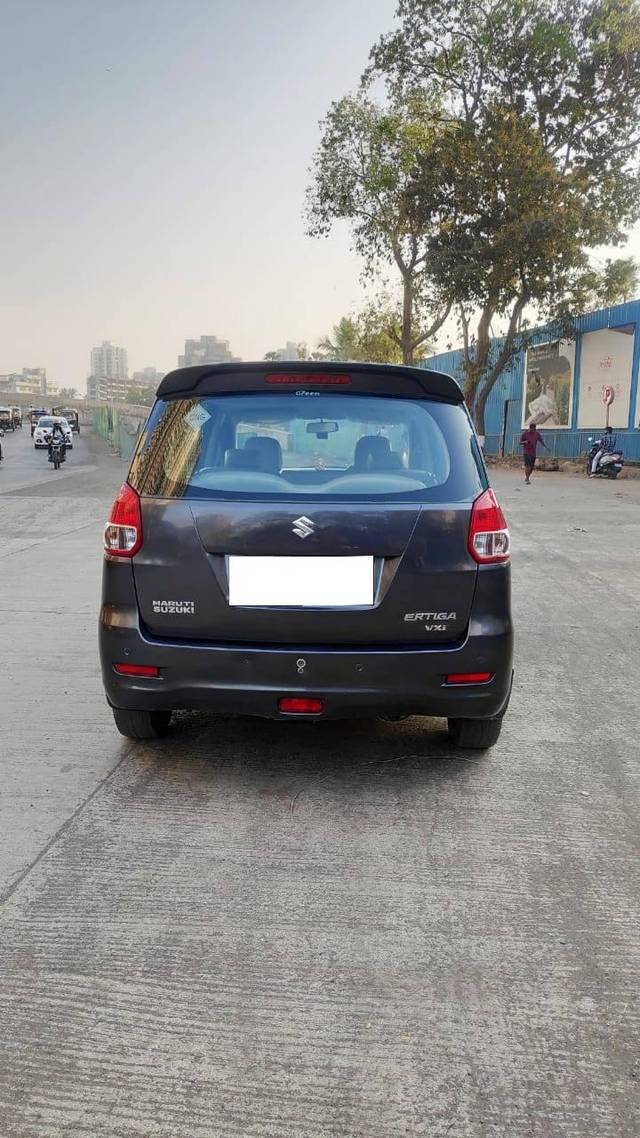 https://images10.gaadi.com/usedcar_image/4299468/original/processed_2dac672fd167e301c1f5f34fca8529c6.jpg?imwidth=6402