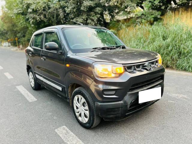 https://images10.gaadi.com/usedcar_image/4299478/original/processed_b9b8a7ad0357e755c6ec0bf330de25e8.jpg?imwidth=6400