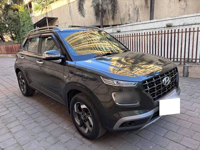https://images10.gaadi.com/usedcar_image/4299482/original/processed_1998d2ebc0ae76edbd8c4d9397cf0cf1.jpg?imwidth=6400