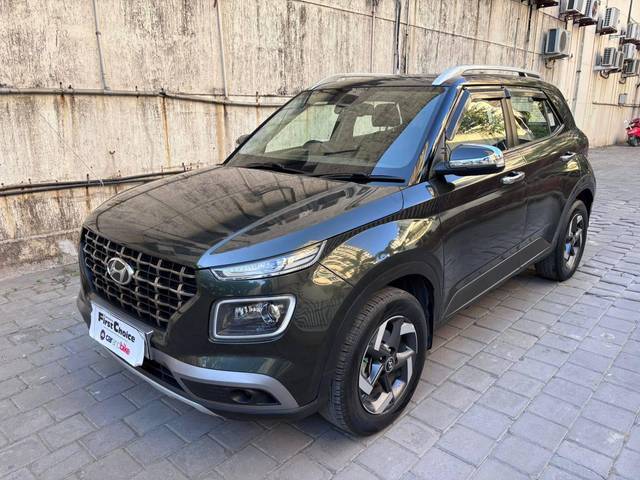 https://images10.gaadi.com/usedcar_image/4299482/original/processed_9ad0f4e8e2713da1841df2d11d961dc6.jpg?imwidth=6402