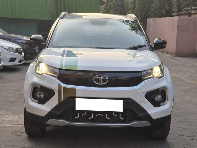 https://images10.gaadi.com/usedcar_image/4299492/original/processed_3181720ea39309d75fbbc1f4bfc206c7.jpg?imwidth=6400