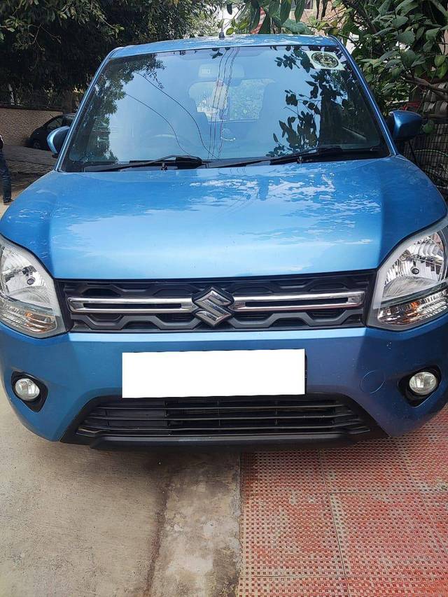 https://images10.gaadi.com/usedcar_image/4299510/original/df495268768f65bb59bf2fc534143033.jpg?imwidth=6402