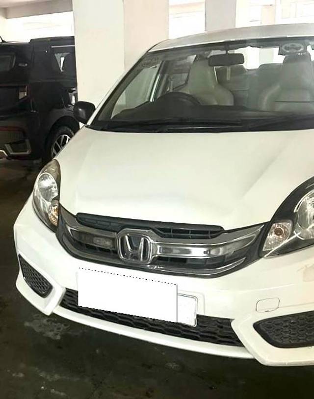 https://images10.gaadi.com/usedcar_image/4299593/original/processed_d492edca5c56226f60516bafea97d8f4.jpg?imwidth=6400