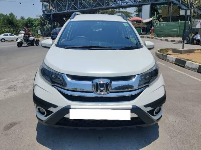 https://images10.gaadi.com/usedcar_image/4299621/original/7de1d4c98fc70f64e96148a257d2f9bb.jpg?imwidth=6400