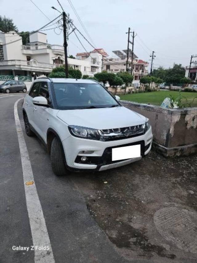 https://images10.gaadi.com/usedcar_image/4299625/original/processed_746bf5a0-cca2-46e6-a13c-fab4247ca600.jpeg?imwidth=6400