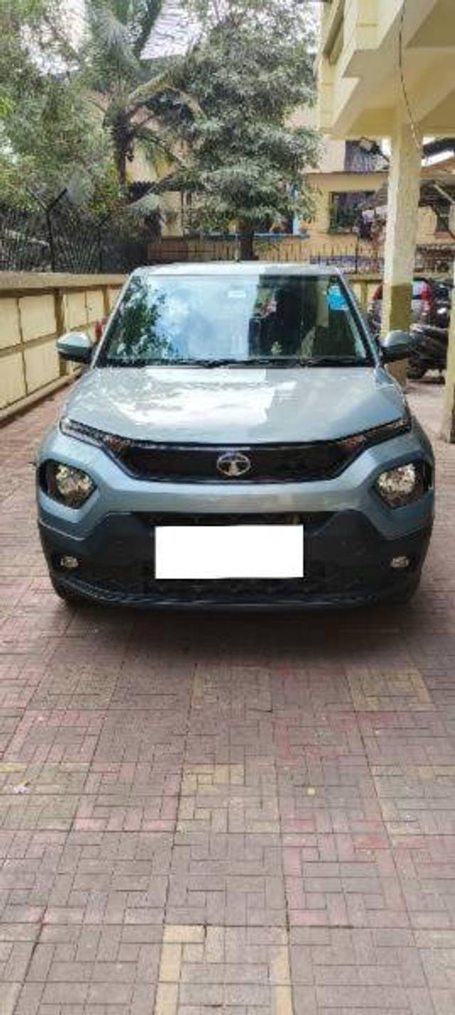 https://images10.gaadi.com/usedcar_image/4299628/original/0b39ddc2064804d8b0600cd859e60609.jpg?imwidth=6400