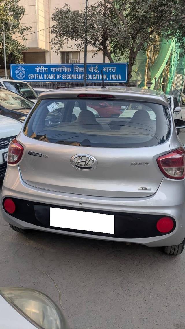 https://images10.gaadi.com/usedcar_image/4299692/original/processed_2ec698c1ec233232cd8bf67f06bcbb08.jpg?imwidth=6401