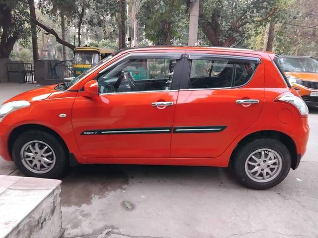 https://images10.gaadi.com/usedcar_image/4299700/original/processed_d7953dbfa55f2fbc31af552a55c35302.jpg?imwidth=6402