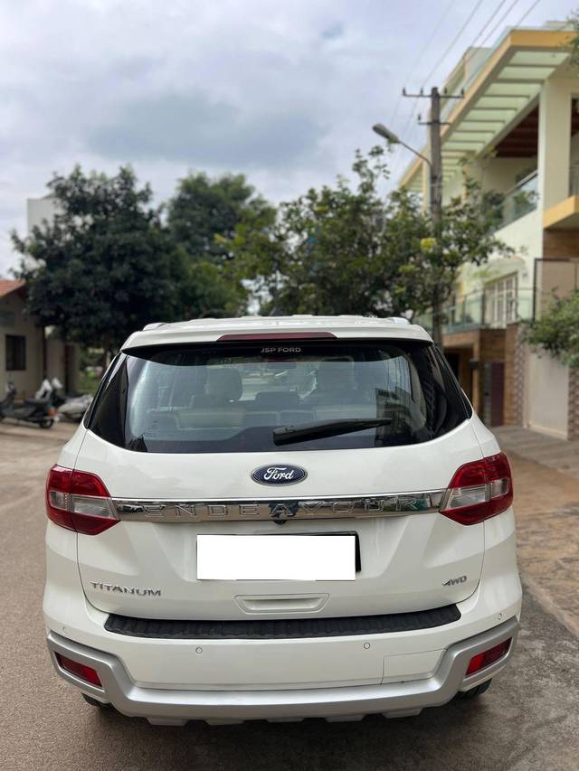 https://images10.gaadi.com/usedcar_image/4299720/original/processed_2743b928f473cca3ce83ab57dfaccf32.jpg?imwidth=6401