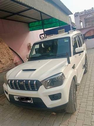 Mahindra Scorpio 2014-2022 Mahindra Scorpio S5