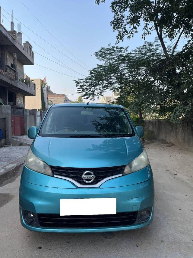 https://images10.gaadi.com/usedcar_image/4299807/original/processed_4bad723e02bcc2e98f5abb1b46192c44.jpg?imwidth=6402