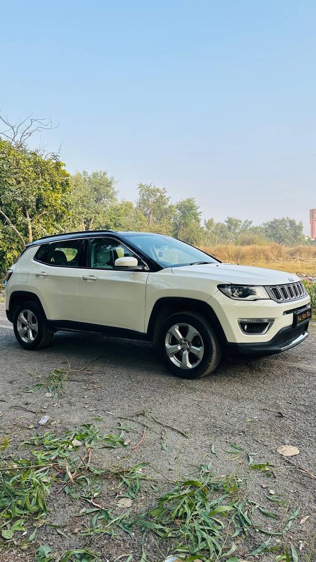 https://images10.gaadi.com/usedcar_image/4299813/original/processed_3ab59296f20830d8b390cc81cf816ea3.jpg?imwidth=6400