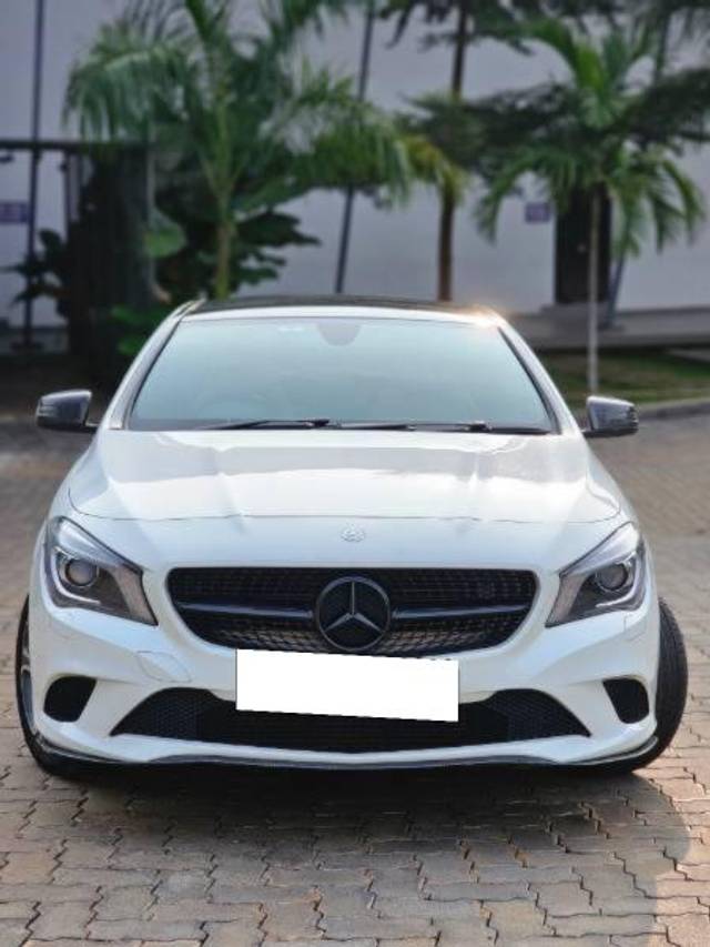 https://images10.gaadi.com/usedcar_image/4299822/original/processed_8abf71a3-347f-4e42-bb2a-edd4036a2406.jpg?imwidth=6402