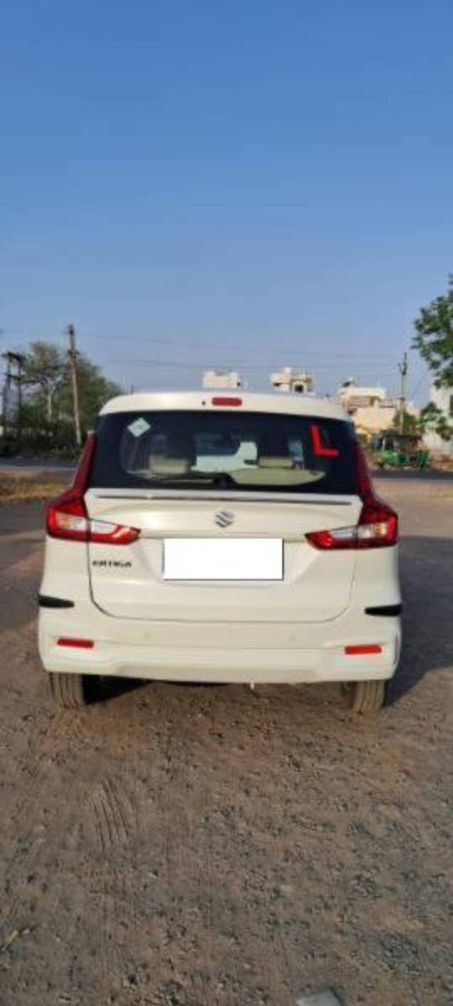 https://images10.gaadi.com/usedcar_image/4299858/original/processed_95566950-933e-417a-87f1-ee2632aac2f3.jpg?imwidth=6401