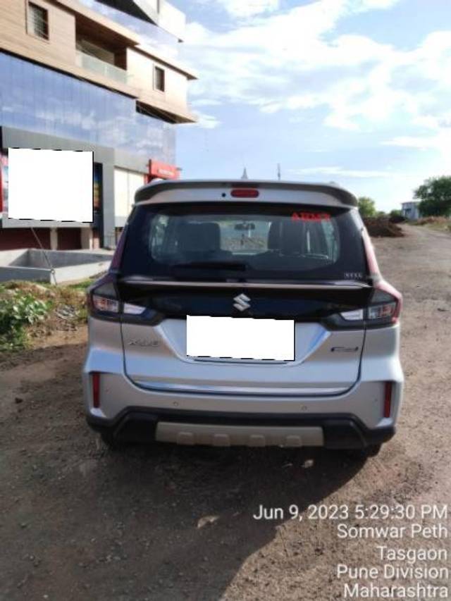 https://images10.gaadi.com/usedcar_image/4299882/original/processed_413be943-14f2-4be1-83bb-fbcc6874a23e.jpg?imwidth=6402