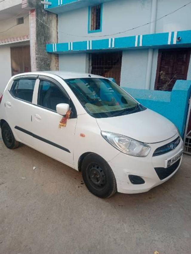 https://images10.gaadi.com/usedcar_image/4299902/original/processed_e33638a6-cacd-4b03-ac65-09d81afe8ee8.jpg?imwidth=6400