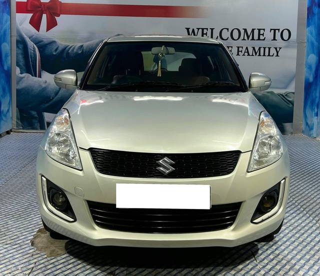 https://images10.gaadi.com/usedcar_image/4299974/original/processed_6fe7ad713f8648791186cf4b4ad6f76e.jpg?imwidth=6402