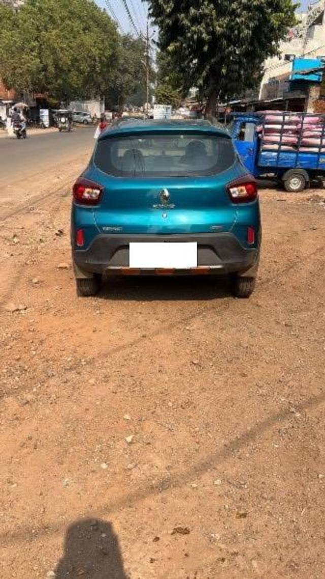 https://images10.gaadi.com/usedcar_image/4300022/original/processed_988a81ef-e62b-4c4f-8df2-9f6e2dd40694.jpeg?imwidth=6401