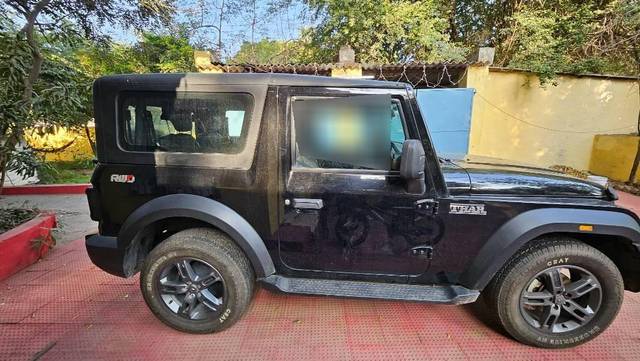 https://images10.gaadi.com/usedcar_image/4300076/original/processed_8bc933ed-f211-4388-ad1a-920916264019.jpg?imwidth=6402