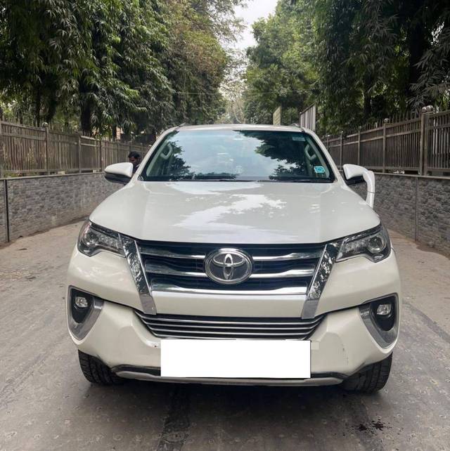 https://images10.gaadi.com/usedcar_image/4300140/original/processed_f699005acc4657bce74ea7ae98242fde.jpg?imwidth=6400