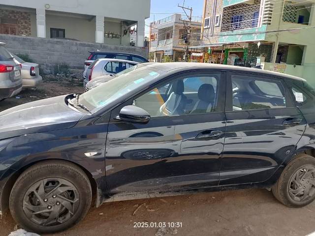 https://images10.gaadi.com/usedcar_image/4300175/original/abd2ea4d8819f8c52f1908a2e918a127.jpg?imwidth=6402