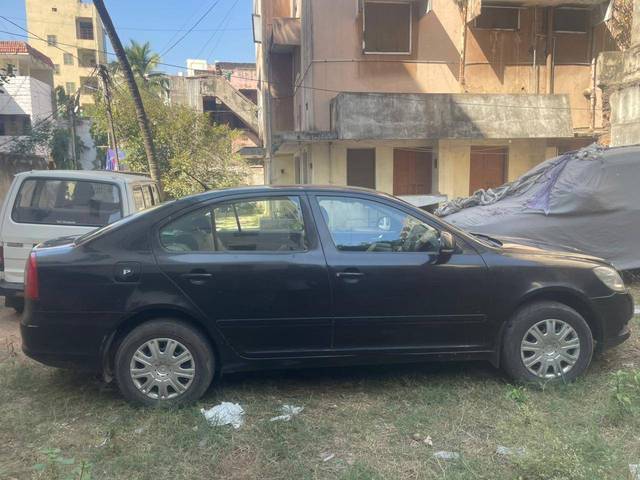 https://images10.gaadi.com/usedcar_image/4300219/original/578e6e3d2629995d42c1fda61734bb83.jpg?imwidth=6400