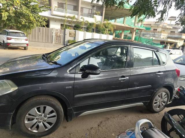 https://images10.gaadi.com/usedcar_image/4300253/original/e4e949cb5315c0cfaf19cf50f7d04c47.jpg?imwidth=6402