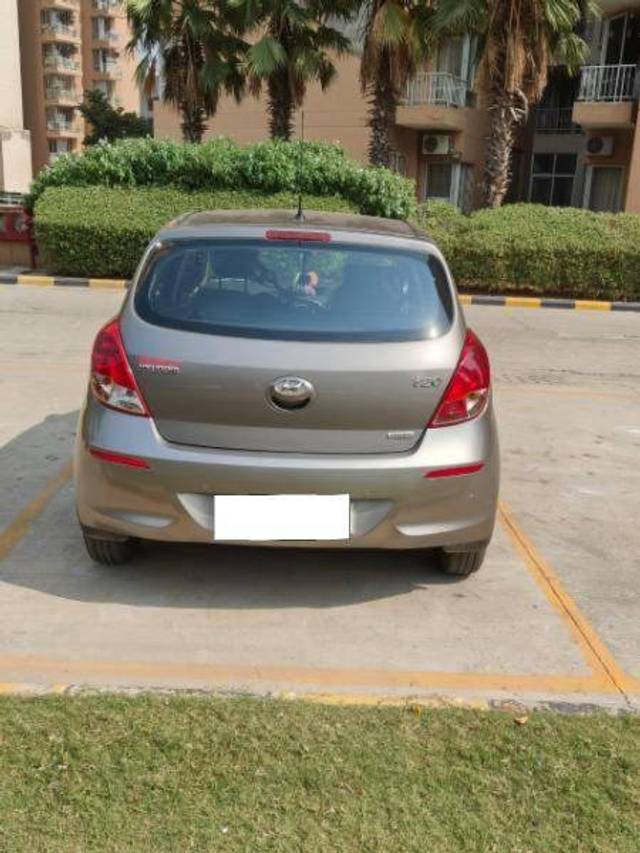 https://images10.gaadi.com/usedcar_image/4300306/original/ace24433d35ddccd3361e60caa53fb29.jpg?imwidth=6401