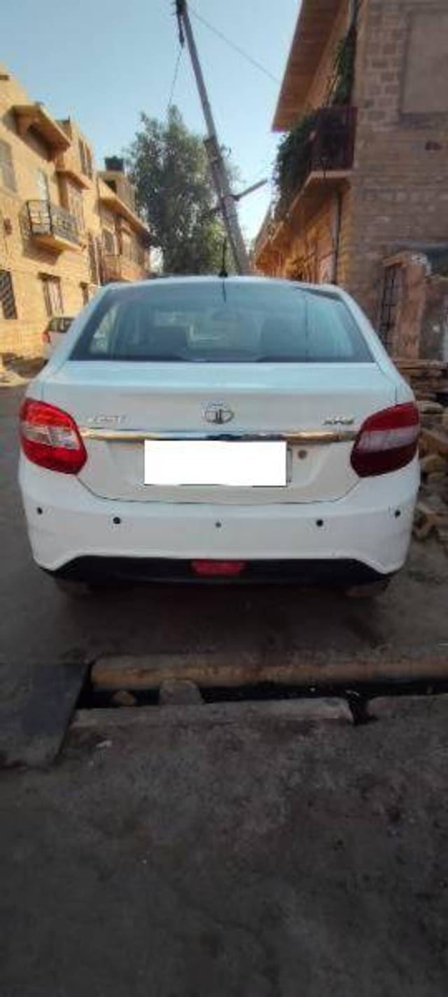 https://images10.gaadi.com/usedcar_image/4300325/original/908ea618a01717c6624106f03e411284.jpg?imwidth=6401