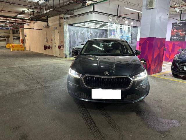 https://images10.gaadi.com/usedcar_image/4300328/original/6039301bfa7e912e768b2851c13876a5.jpg?imwidth=6400