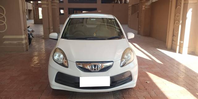 https://images10.gaadi.com/usedcar_image/4300355/original/processed_60e73b9d-265f-4c51-b39f-017fdcd999e0.jpg?imwidth=6400