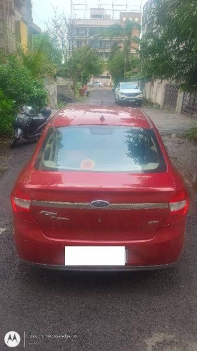 https://images10.gaadi.com/usedcar_image/4300489/original/processed_de8f4303-00e4-4ea8-9f0c-cea936296d33.jpg?imwidth=6401