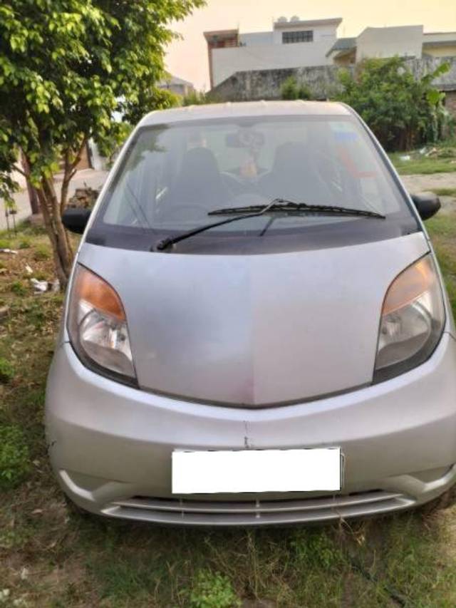 https://images10.gaadi.com/usedcar_image/4300526/original/processed_c6d293ad-9a3b-4c48-b020-25ab1de6326e.jpg?imwidth=6400