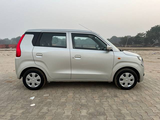 https://images10.gaadi.com/usedcar_image/4300540/original/73dd7f796473b36101d0e9140c500d54.jpg?imwidth=6401