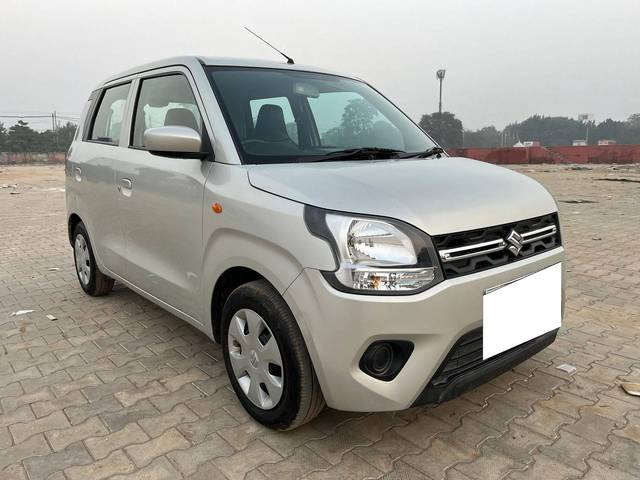 https://images10.gaadi.com/usedcar_image/4300540/original/processed_0821d7cd076cd700192c126337fbd3f1.jpg?imwidth=6400