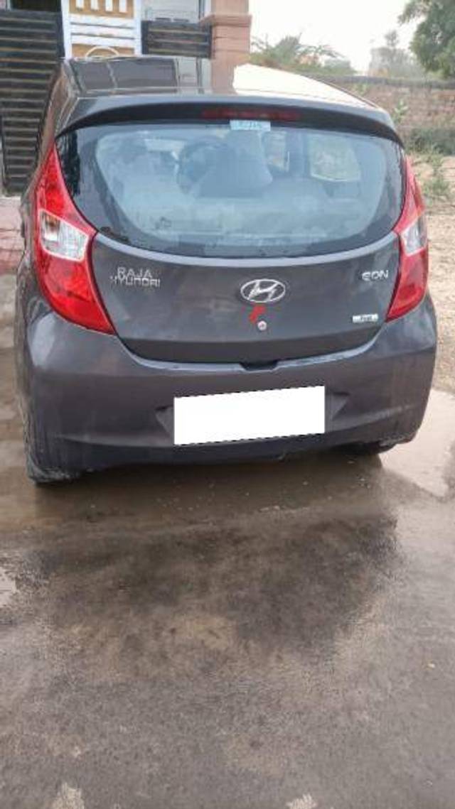 https://images10.gaadi.com/usedcar_image/4300564/original/a7851b43223099bfc331178c9ed68534.jpg?imwidth=6401