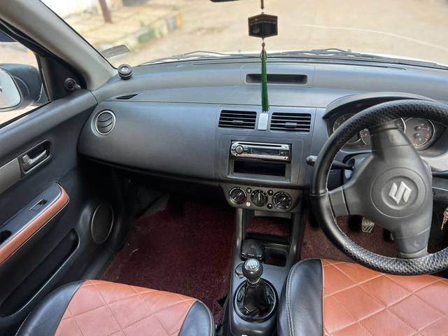 https://images10.gaadi.com/usedcar_image/4300601/original/f72d903460ab6cd7fe9102cc76cbd676.jpg?imwidth=6402