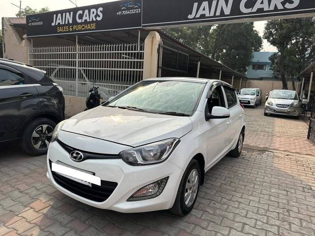 https://images10.gaadi.com/usedcar_image/4300612/original/processed_042fe01c539f2c9efe7d4d21b6f79fad.jpg?imwidth=6400