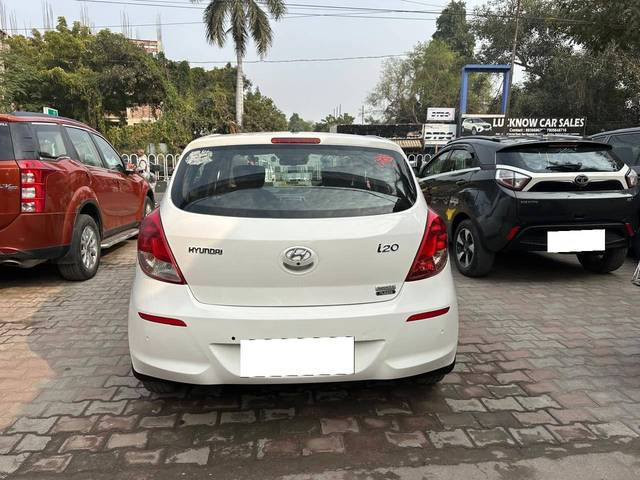 https://images10.gaadi.com/usedcar_image/4300612/original/processed_46b072b29c5409296faed42a8f08b8e7.jpg?imwidth=6402