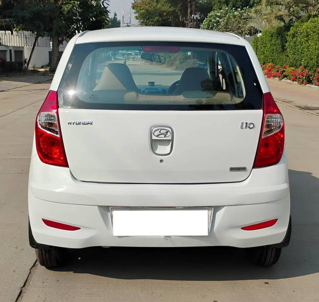 https://images10.gaadi.com/usedcar_image/4300620/original/processed_bc8134c809408f2f4070bce17f75cd8f.jpg?imwidth=6402