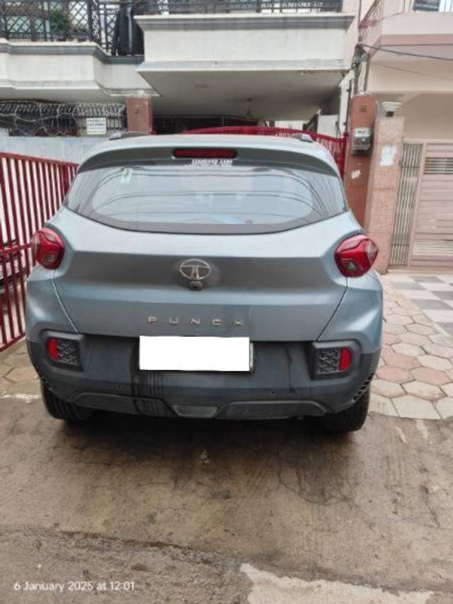 https://images10.gaadi.com/usedcar_image/4300621/original/processed_ce9fde0c-4a89-43dd-89fc-cbd7c440988e.jpg?imwidth=6401