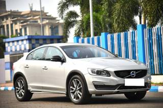 Volvo S60 Cross Country Volvo S60 Cross Country D4 AWD BSIV