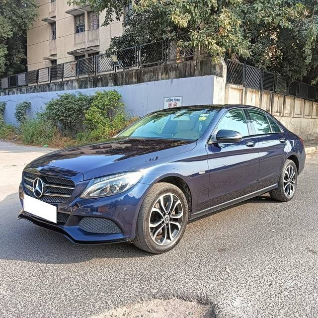 https://images10.gaadi.com/usedcar_image/4300778/original/processed_48e84c7f4b3e5ae9ab5d918126ca2aab.jpg?imwidth=6400