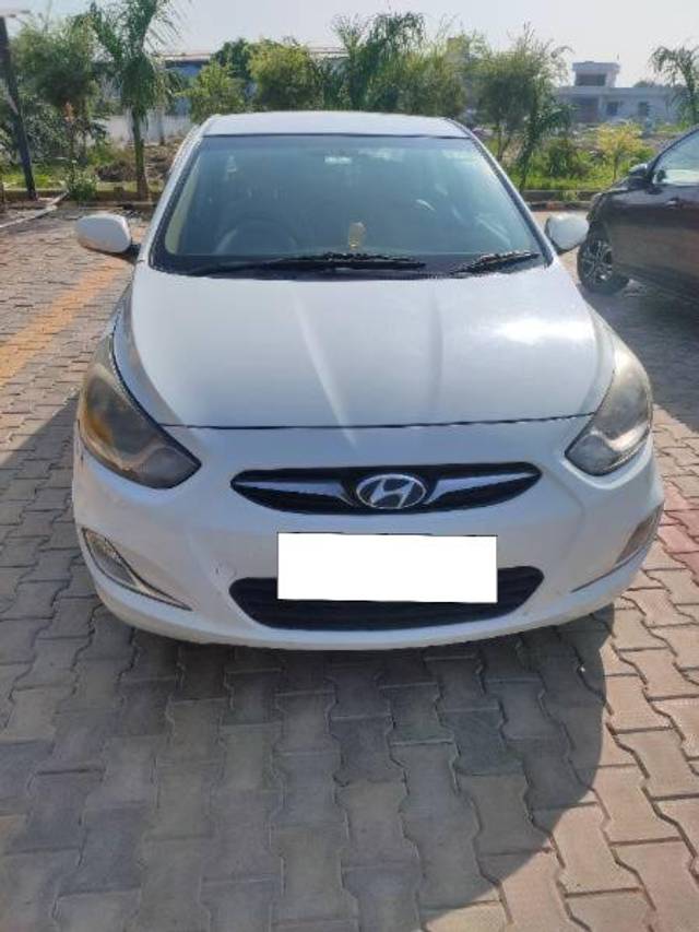 https://images10.gaadi.com/usedcar_image/4300791/original/processed_dc8cf60b-4c31-411b-8373-9fe5fcd967fa.jpg?imwidth=6402