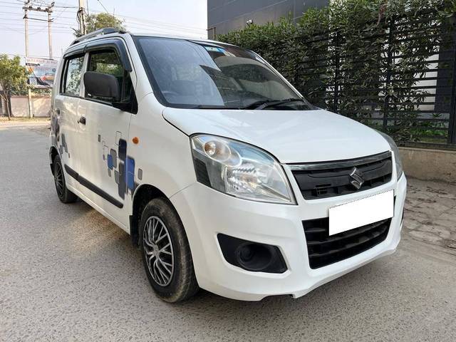 https://images10.gaadi.com/usedcar_image/4300825/original/processed_184ea22e8d0ea84ae46f7bff8cadbfac.jpg?imwidth=6400