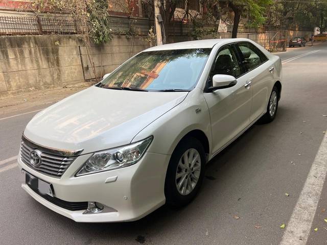 https://images10.gaadi.com/usedcar_image/4300875/original/bf0cead2d0c6d27e2045bc096f124ae2.jpg?imwidth=6401