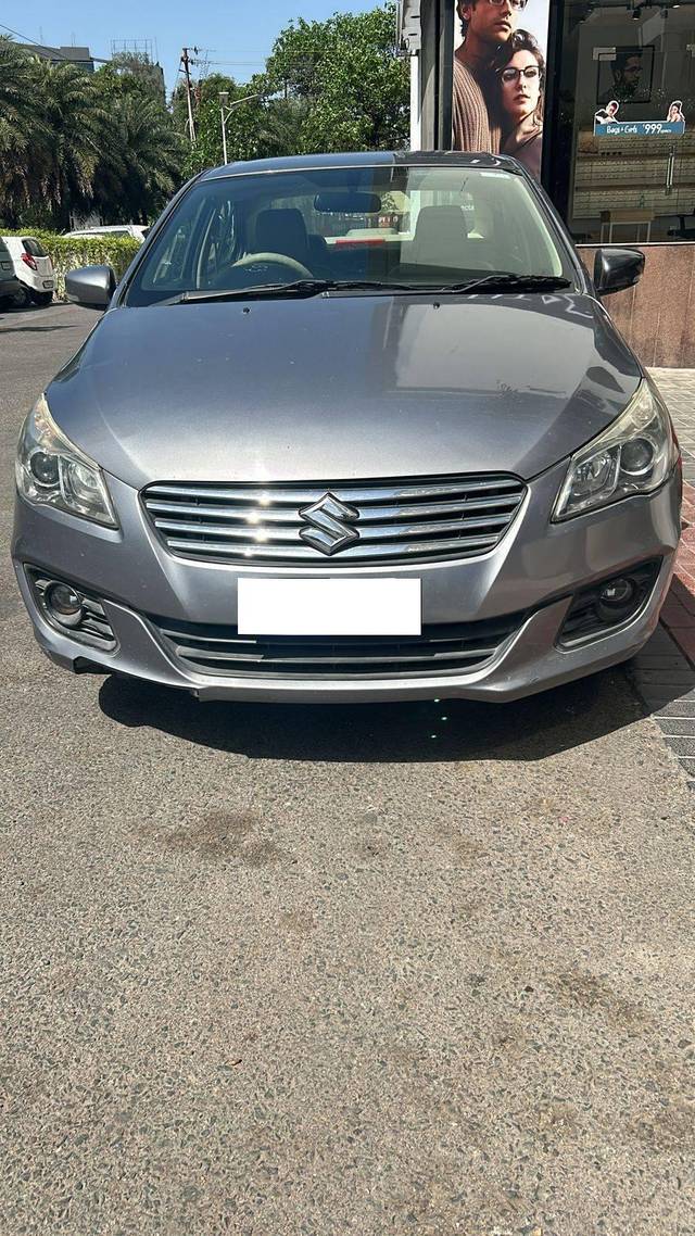 https://images10.gaadi.com/usedcar_image/4300974/original/processed_15f4b26ce6fbf6ac55f8aa6e7303db6b.jpg?imwidth=6402