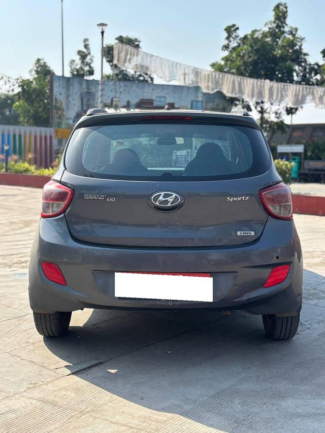 https://images10.gaadi.com/usedcar_image/4300995/original/processed_7c3e59b1abb582ca4d7b680b7db4e2c5.jpg?imwidth=6402