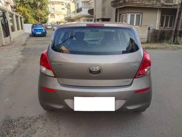 https://images10.gaadi.com/usedcar_image/4301109/original/processed_1a250ca7-bc66-4529-a512-73eab73e1656.jpg?imwidth=6402